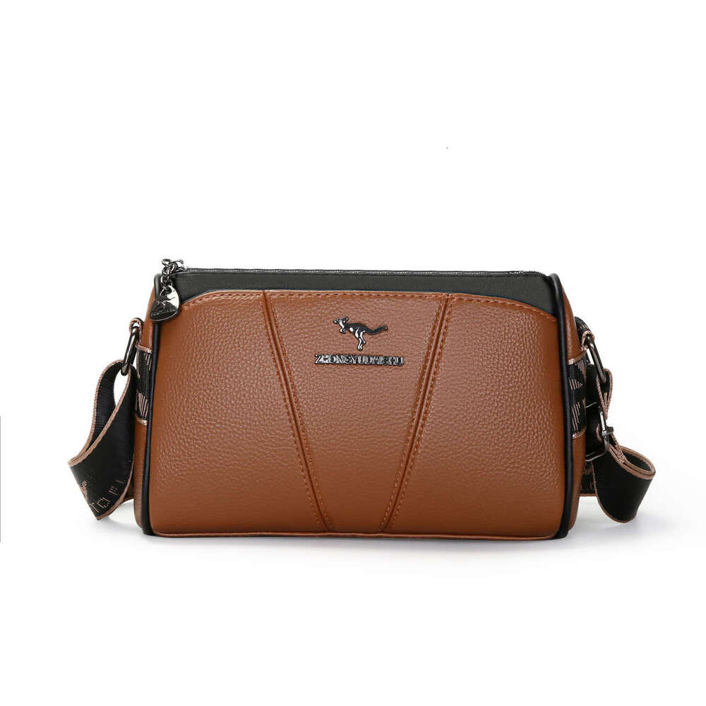 Bag 2024 new fashionable crossbody simple large capacity shoulder casual small square bag