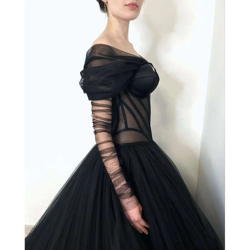 Elegant A E Gothic Illusion Long Sleeves Boho Dresses Bridal Gowns Bone Bodice Tulle Country Black Wedding Dress legant