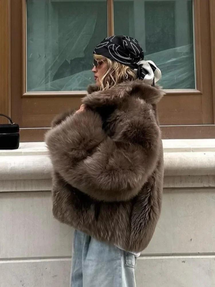 Fashion Thicken Warm Fluffy Furry Faux Fur Coat Women Chic Long Sleeveshort Fox Fur Outerwear 2024 Chic Lady Street Jacket 241105