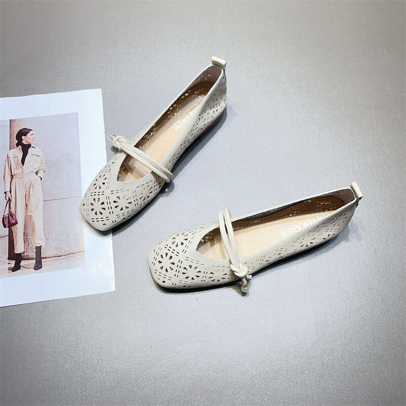 Hollow Mary Jane Sandals Women's Korean Edition Spring/Summer New Versatile Bottom Soft Face Square Head Shallow Mouth Low Follow Shoes