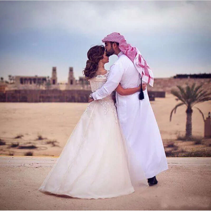 Arabic Saudi Modest Dresses Scoop Off Shoulder Appliques Pearled Tulle Or Length Dubai Maternity Beach Wedding Gowns
