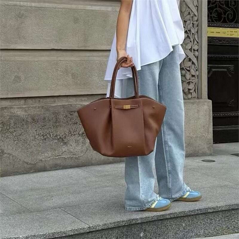 Bag 2024 Designer Wing European And American Niche Single Shoulder Hand-Held Tote, Versatile, Large Capacity, New York Bag, Fashion 4 ,