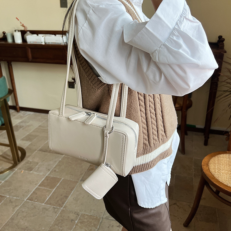 Same One Shoulder Baguette New Armpit Bag Designer Bags Handbags Women