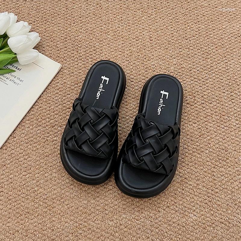 Slippers Women's Luxury Shoes Soft Large Outer Wear Head Thick Sole Summer 2026 Women