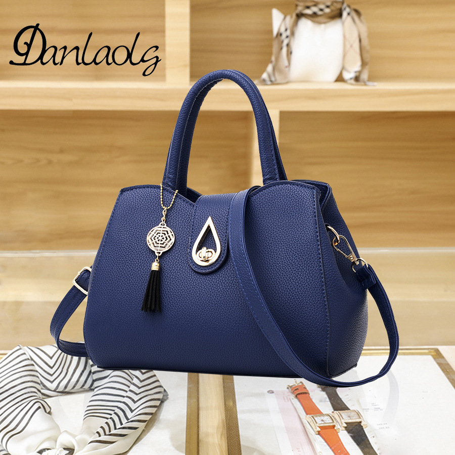 Designer's new multifunctional handbag, women's one shoulder slanted small bag, fashionable bag