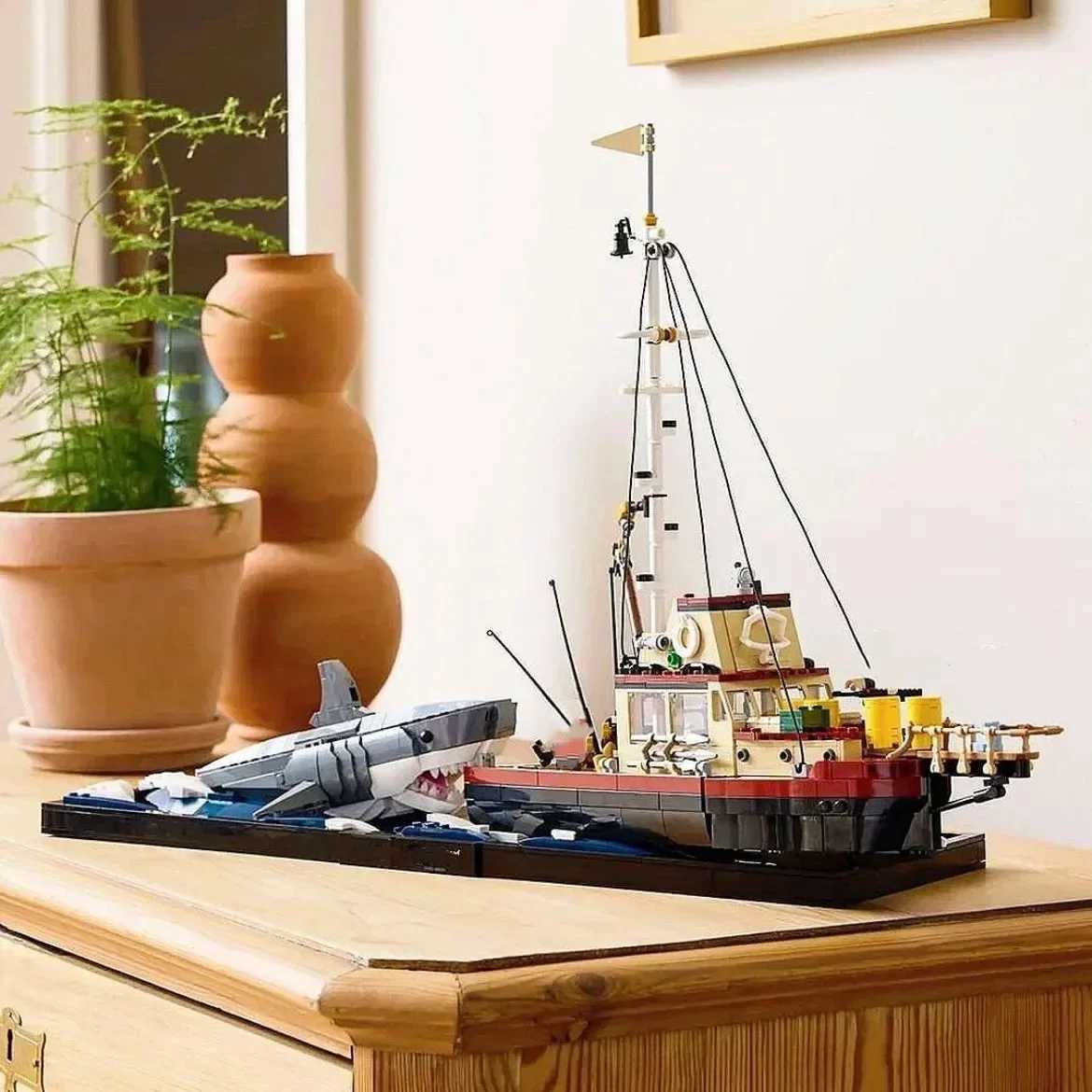 Free shipping New Jaws ama Boat Shark Pirate Ship Building Blocks Compatible ed Fishing Boaf Model Bricks Toys Birthday Gift For Kid