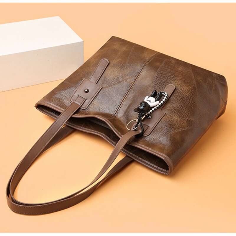 Designer Bag Version Trendy Women's 2024 New Large Capacity Tote Bag With Horizontal Square Zipper Single Shoulder Handbag tote bag Saddle bag