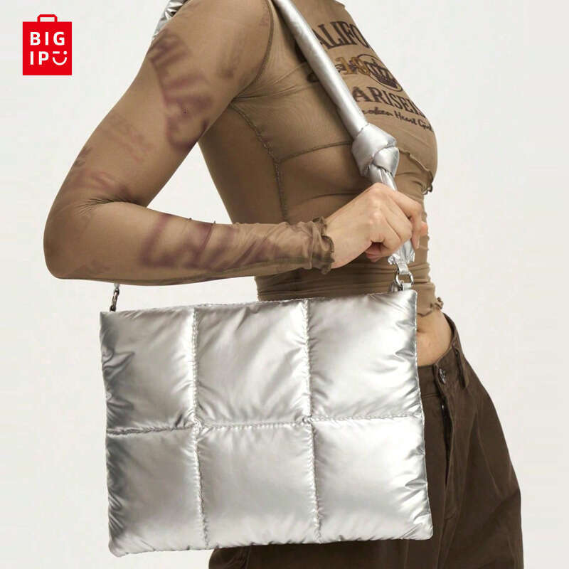 Designer Bag Fashion Quilted Padded Women Shoulder Bags Silver Clutch Purse Casual Nylon Down Cotton 11 Inch Ipad Inner Bag 14Inch Laptop Bag