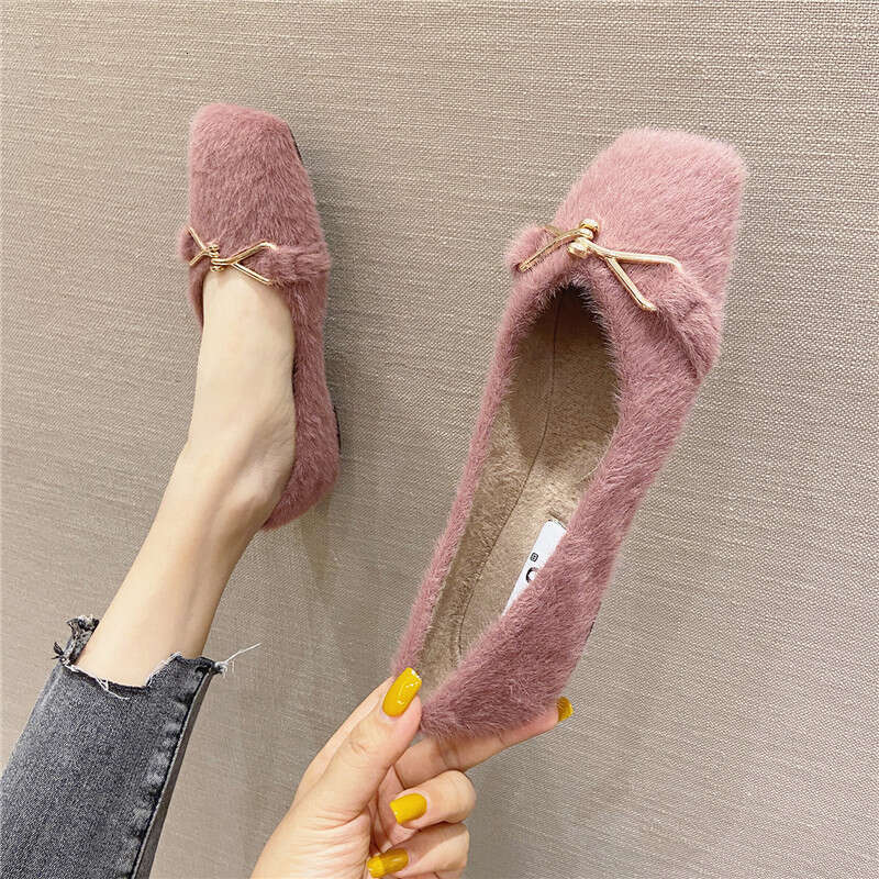 2023 Winter New Korean Version One Step Lazy Versatile Look Thin With Thick Plush And Fury, Flat Bean Shoes