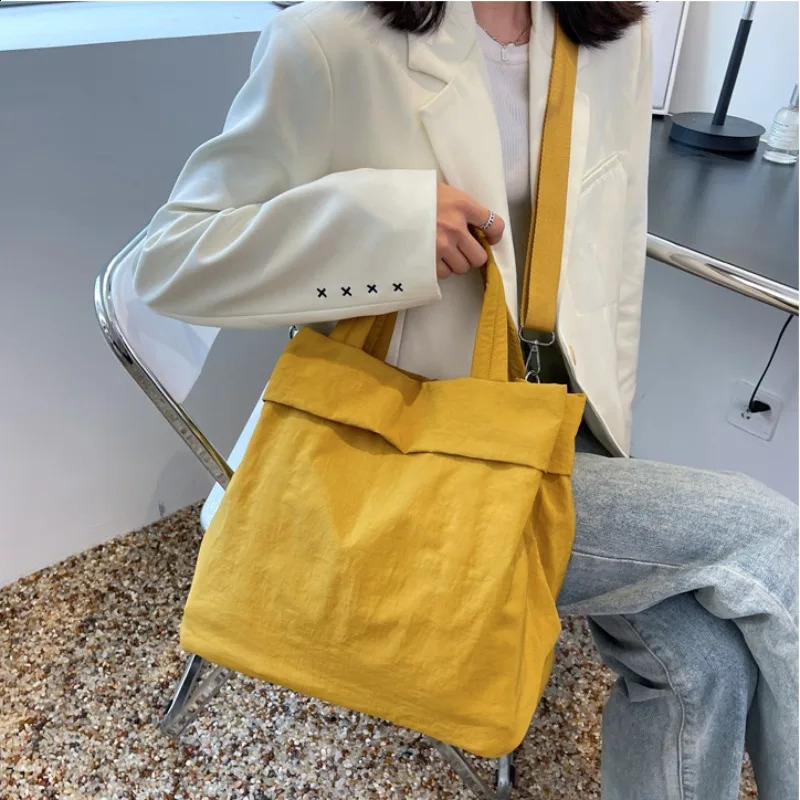 Womens Handbag Nylon High Capacity Handbag Fashion Travel Shoulder Bag Womens Wallet 241105