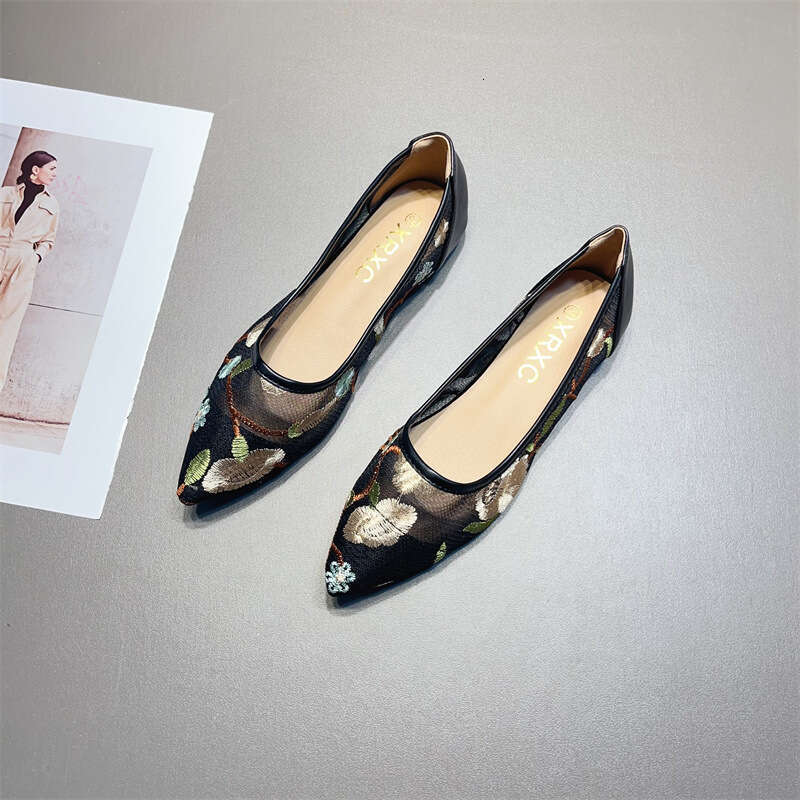 Sandals Summer Korean Version Versatile Flower Ancient Hanfu Pointed Mesh Embroidery New Chinese Style Women's Shoes