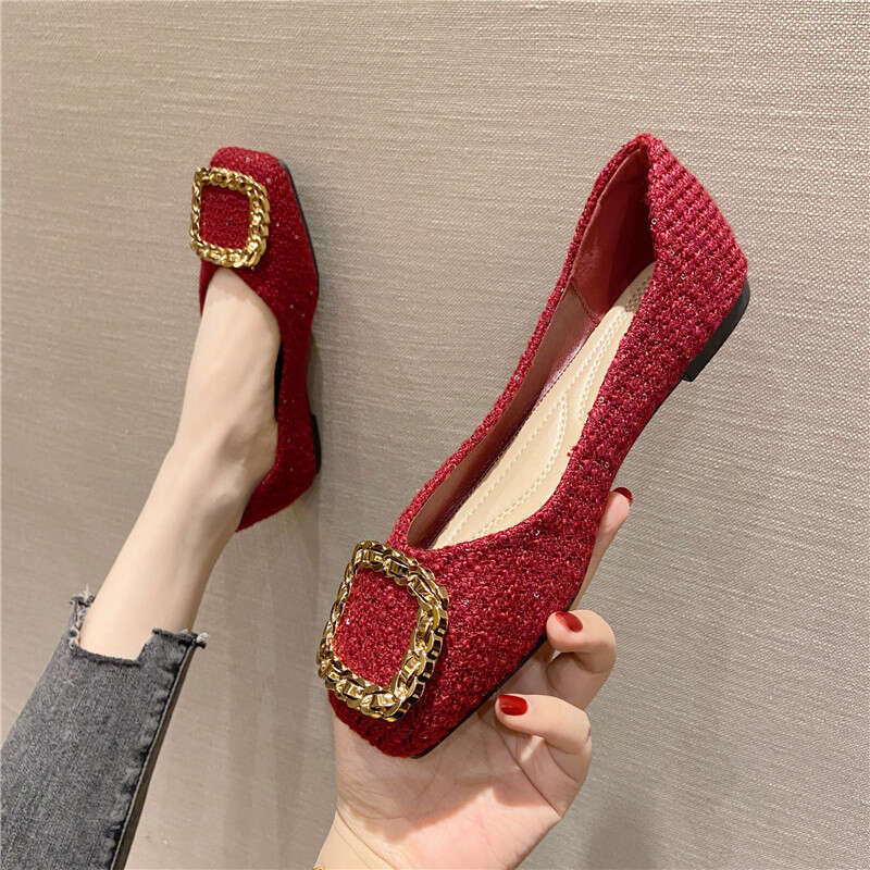 Flat Bottomed Women's Singles 2023 Spring New Style Scoop Versatile Black Red Soft Sole Shallow Mouth Square Toe Cloth Bean Shoes
