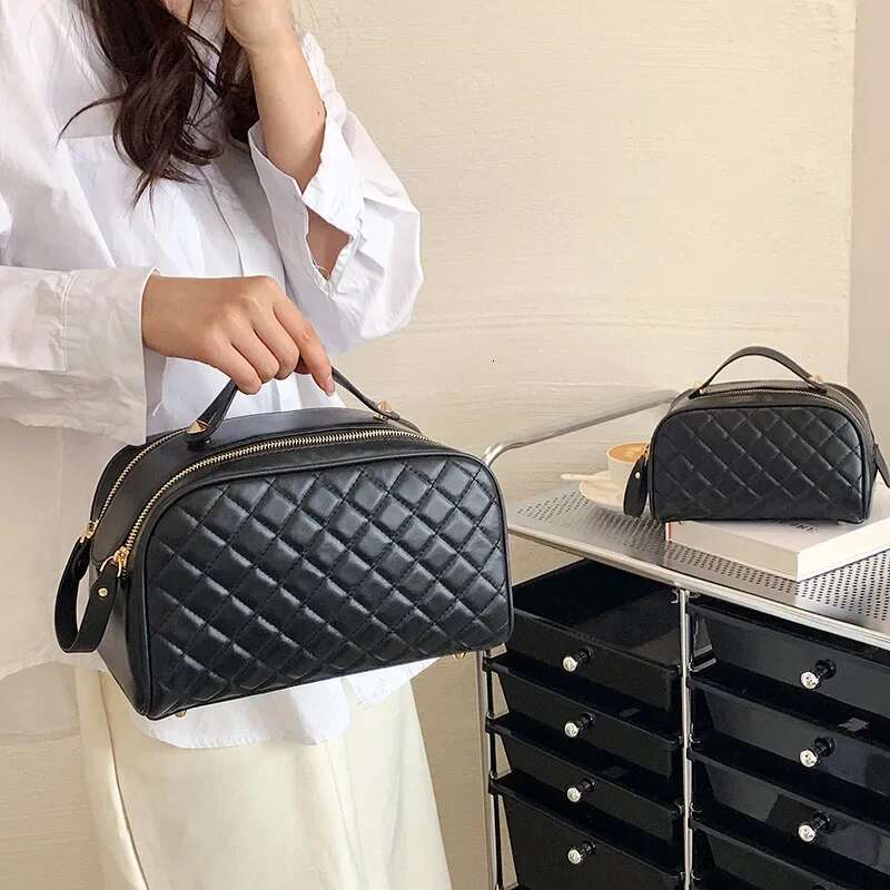 Designer Bag 2024 High Quality Grid Makeup Bag Leather Cosmetic Bag Women Large Travel Storage Bag Double Zipper Black Toiletry Designer Bag handbag