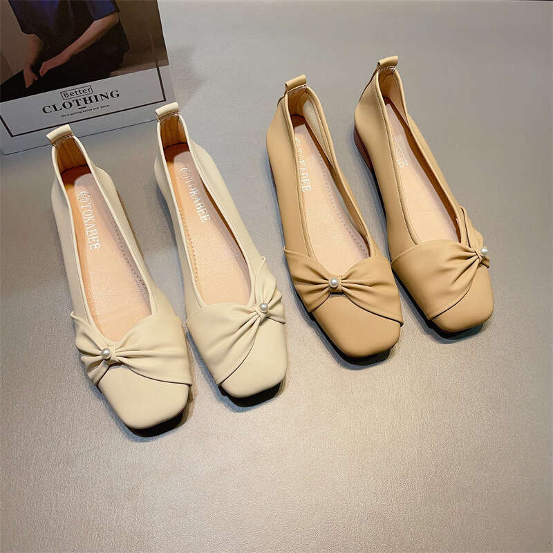 Korean Fashion New Single Shoe Women's French Gentle Evening Style Low Heel Scoop Pearl Shallow Mouth Large Size Bean Shoes