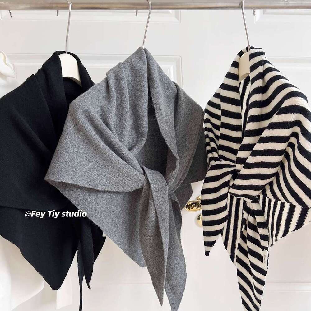 Fashionable wool shawl versatile multi colored optional scarf for women's autumn and winter new intellectual knitted shoulder cardigan