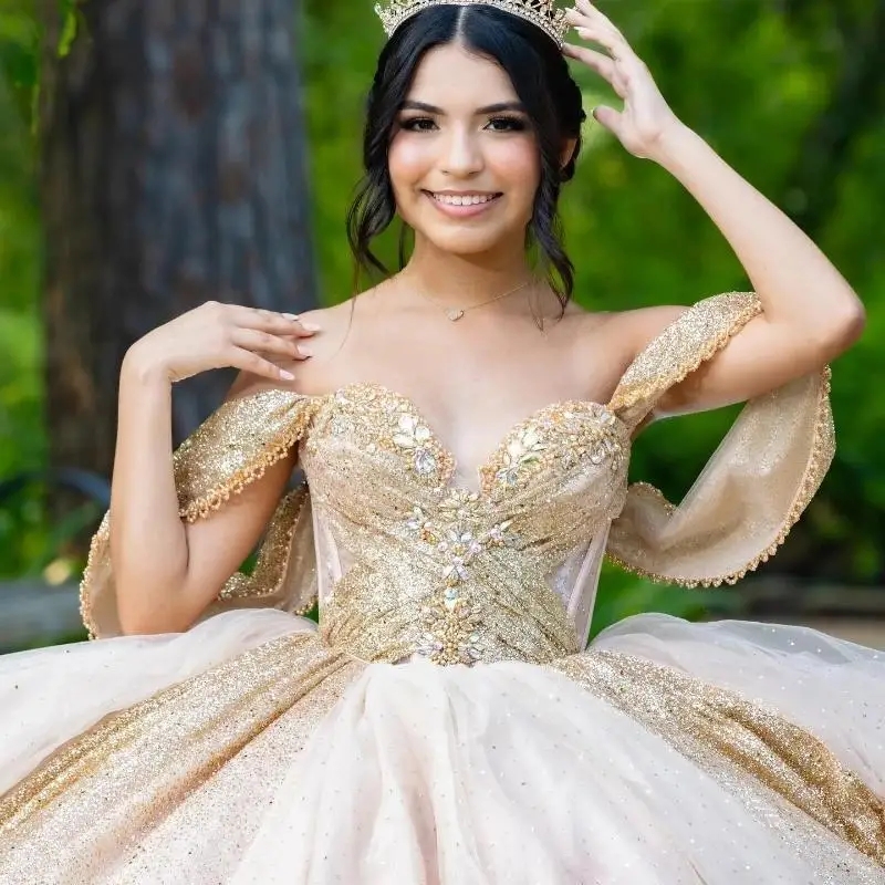 Light Champagne Sparkly Quinceanera Dresses Off Shoulder Vestidos De 15 Anos Beading Crystal Tull Princess Party Gowns Sweet Dress