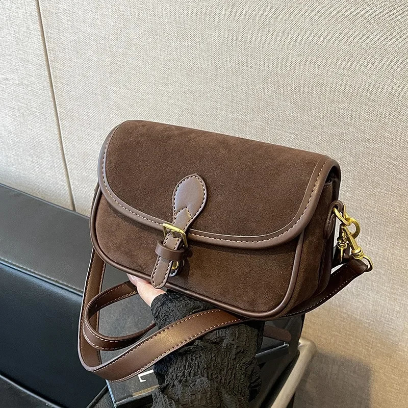 Buckle Sewing Decorative Fashion Wool Shoulder Bag Flip Zipper Buckle Exquisite Crossbody Bag Selling Womens Bolsa Bag 241105