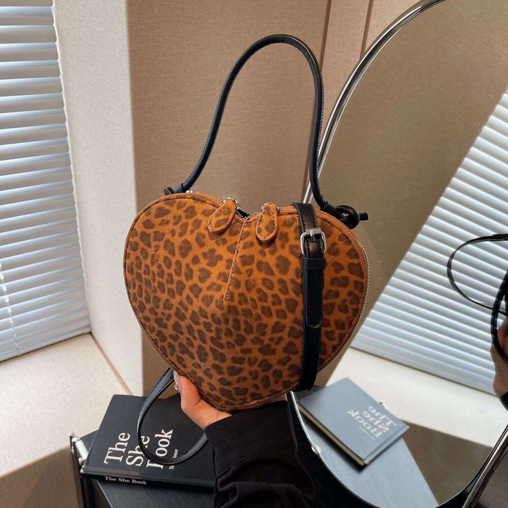 Women's autumn and winter popular suede hand-held 2024 new fashion niche frosted heart-shaped bag texture crossbody