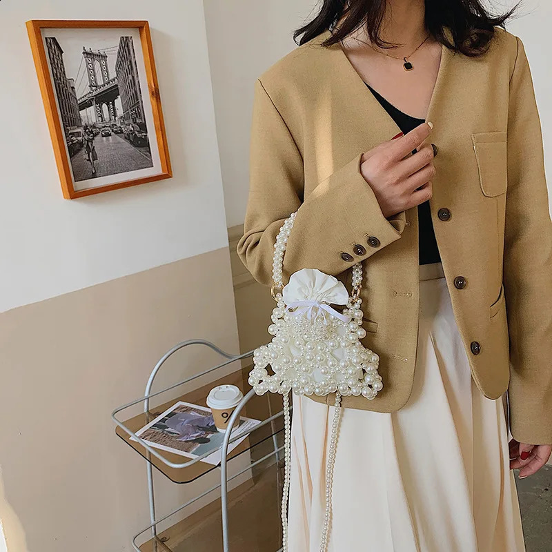 Womens bucket wallet and handbag pearl womens cross body handbag womens small coin wallet handbag womens shoulder bag 241105