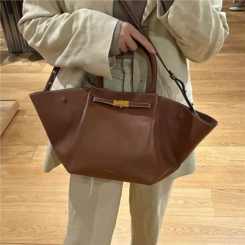 Bag 2024 Designer Wing European And American Niche Single Shoulder Hand-Held Tote, Versatile, Large Capacity, New York Bag, Fashion 4 ,