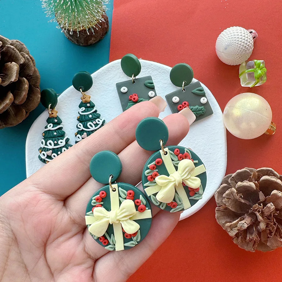 Christmas Series Unique Handmade Art Polymer Clay Tree Drop Earrings WreathHolly LeavesXmas 25cm 241105