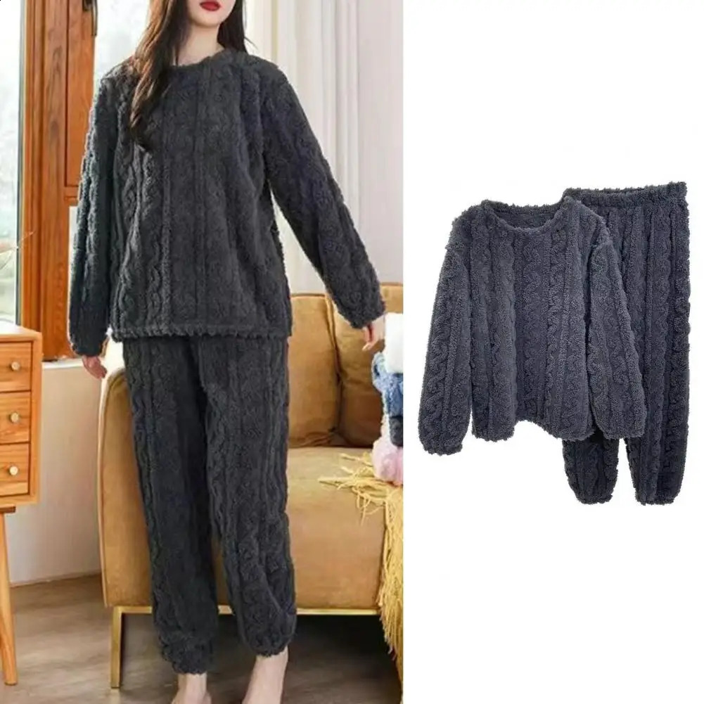 Stylish Crew Neck Pajamas Winter Pajama Set Stylish Comfortable Winter Pajamas Warm Plush 2-piece Sleepwear for Women for Autumn 241105