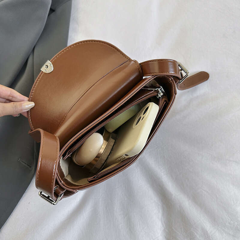 Women's 2024 new Korean version trendy ins fresh and cute armpit soft leather tote crossbody fashion bag