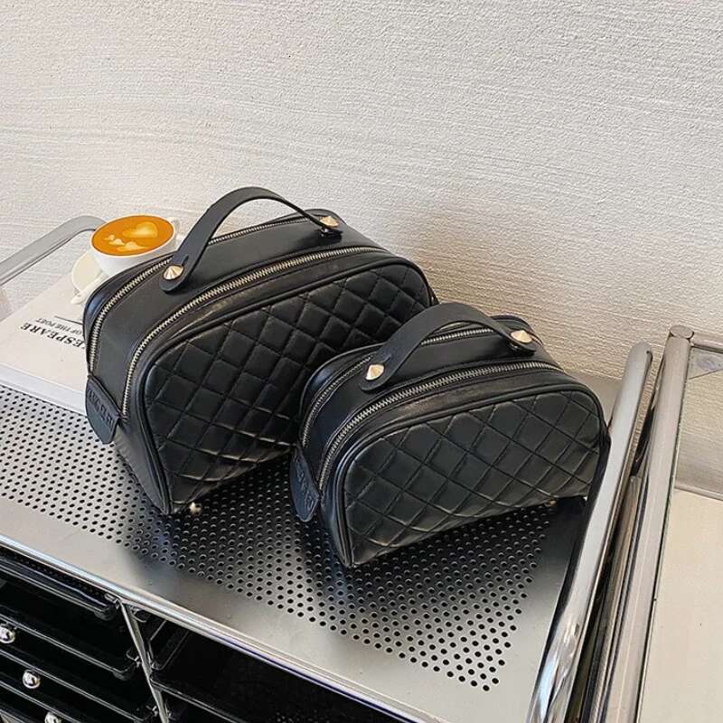 Designer Bag 2024 High Quality Grid Makeup Bag Leather Cosmetic Bag Women Large Travel Storage Bag Double Zipper Black Toiletry Designer Bag handbag