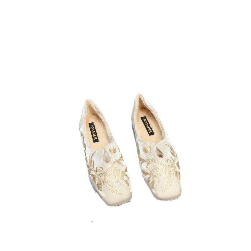 New Chinese Style Velvet Warm Fur For Women In Autumn And Winter, Korean Version, One Foot Soft Soled Cotton Shoes, Flat Bean Shoes