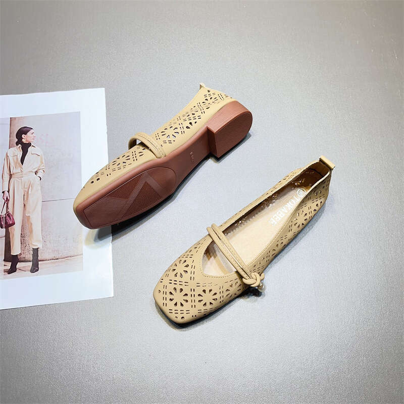 Hollow Mary Jane Sandals Women's Korean Edition Spring/Summer New Versatile Bottom Soft Face Square Head Shallow Mouth Low Follow Shoes