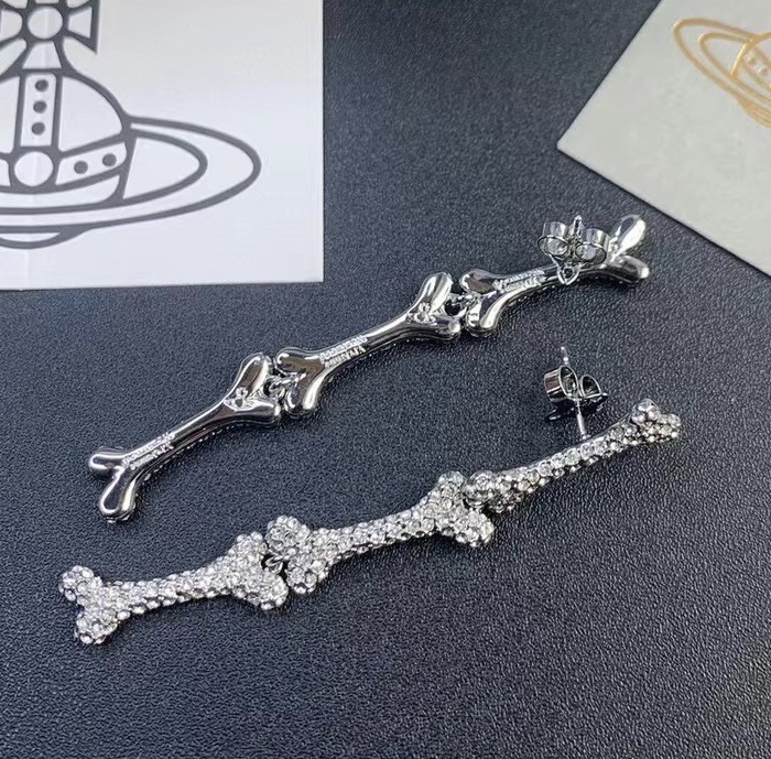 Designer Vivienme''viviennenlies Westwood Jewelry The Empress Dowager of the West is full diamonds shining three bone earrings hiphop style spicy girl dog splic