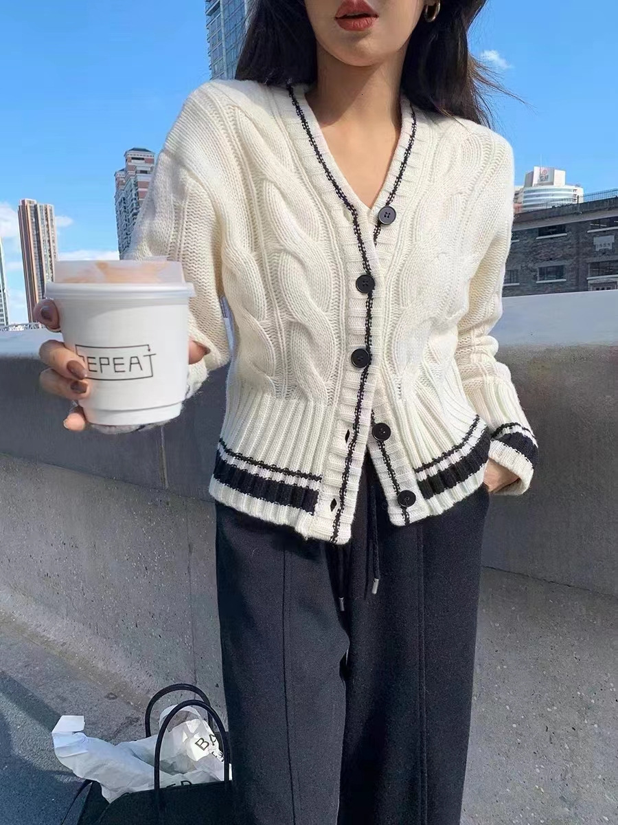 Autumn New College Sweater Cardigan Women Wear Outside With Gentle Style Fried Dough Twists Single Breasted Long Sleeve Top Coat F1105#35