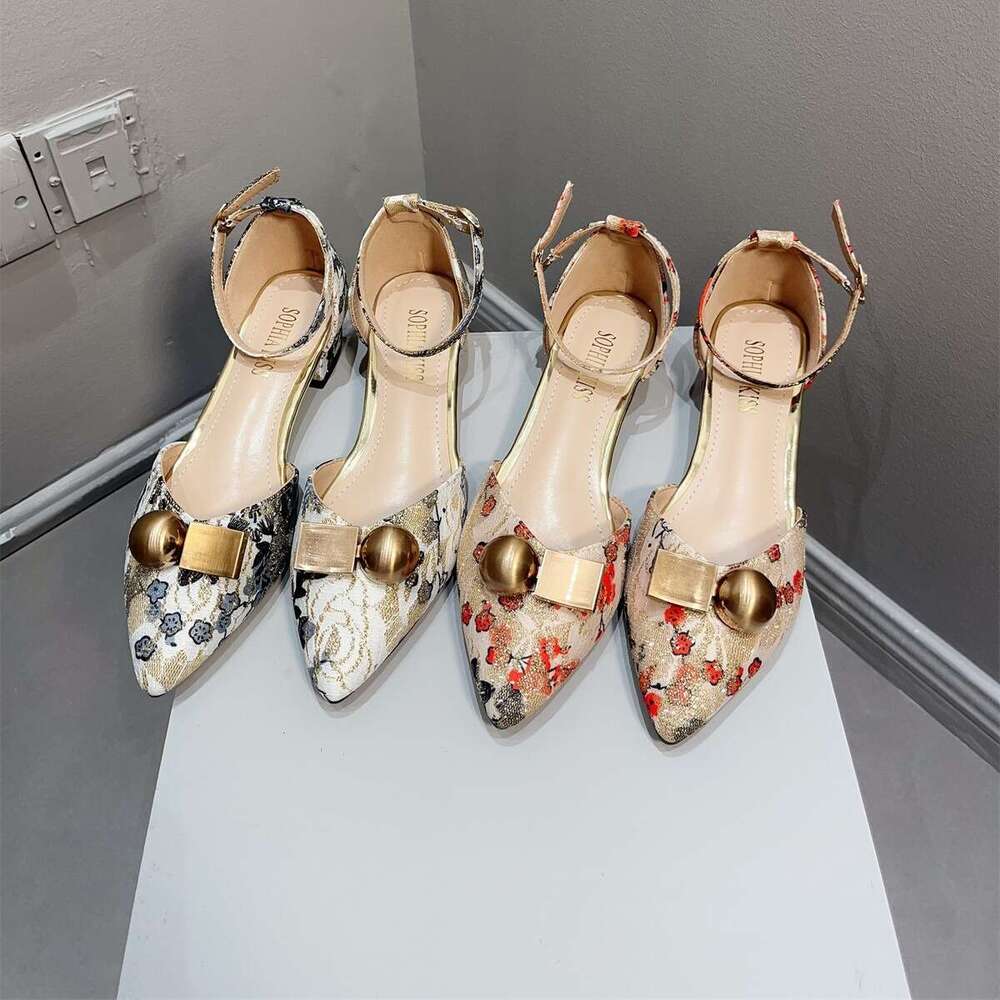 Elegant Temperament Embroidered Mid Sandals Women's Summer Korean Version New Chinese Ancient Style Thick Heel Evening Pointed Embroidery Single 