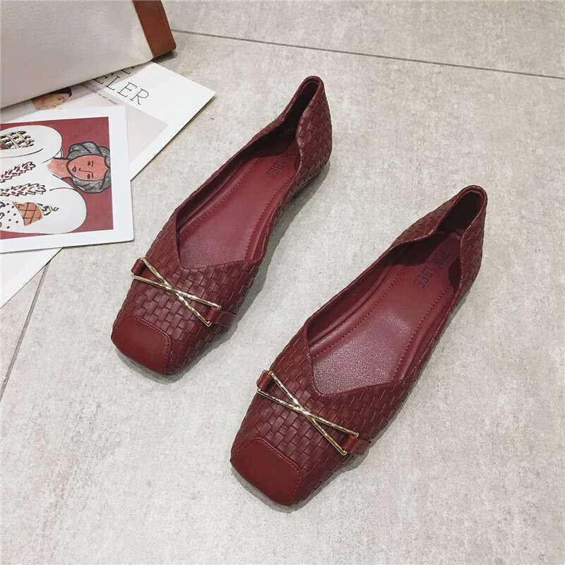 2023 Autumn New Soft Versatile Square Head Shallow Mouth Single For Grandma, Fashionable Woven Flat Bottom Women's Shoes