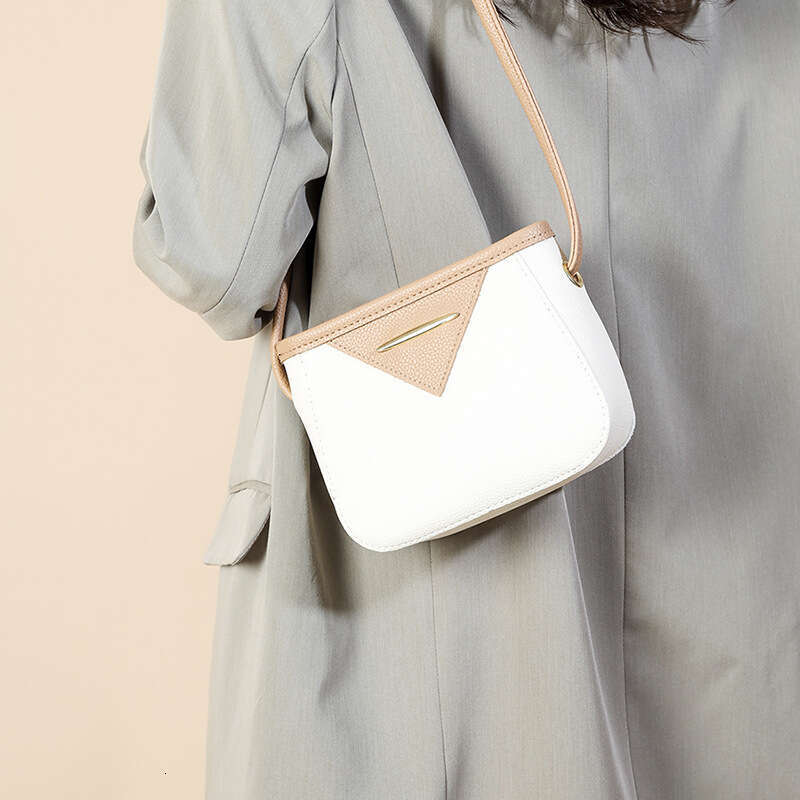 Women's 2024 New High Beauty Exquisite Splicing Design Single Shoulder Small Square Creative Solid Color Commuter Bag