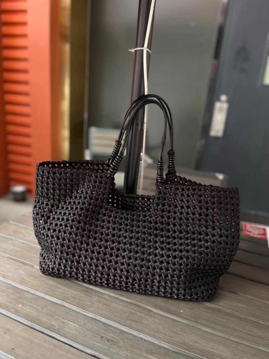 Large Capacity Hollow Tote For Women 2024 Designer Brand Handwoven Handheld Shoulder With Wallet Beach Bag Black
