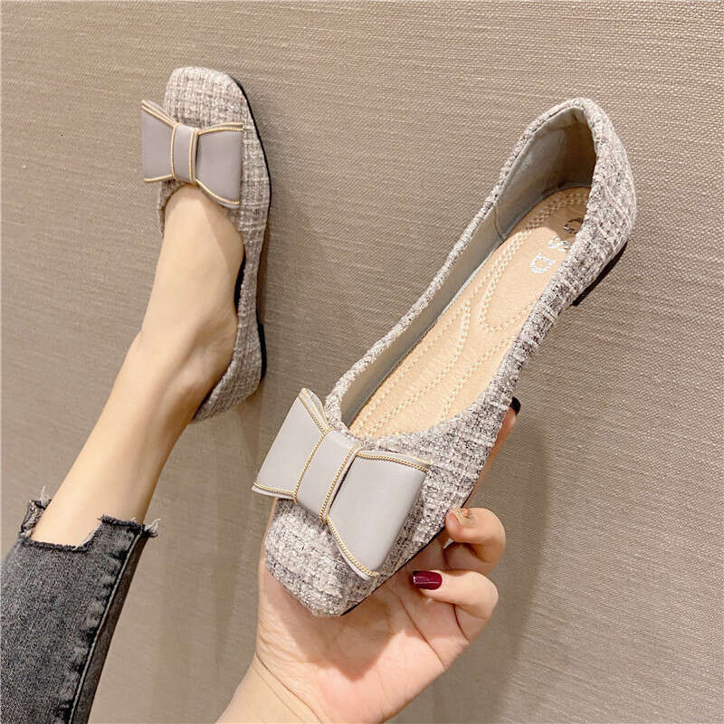 2023 Spring And Summer New Women's Large Soft Bottom Butterfly Bow Cloth Surface Shallow Mouth Square Head Flat Follow Shoes
