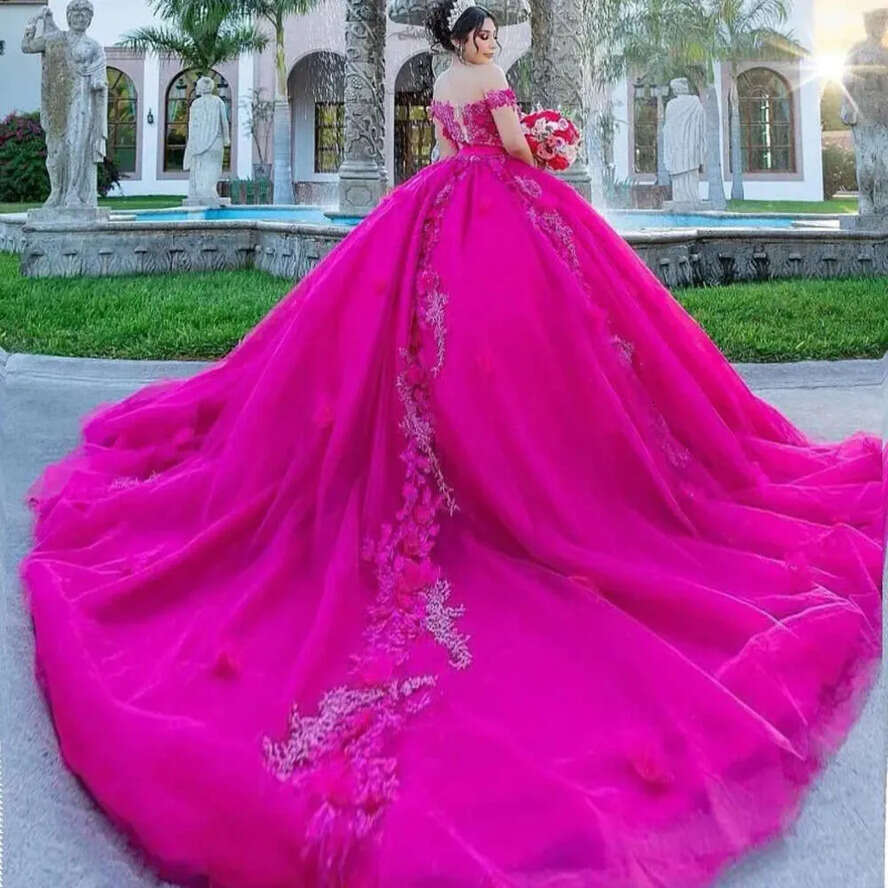 Dresses Hot Pink Shiny Quinceanera Mexican Sweetheart Lace Dwer Puffy Ball Gowns Off Shoulder Applique Vestidos De XV Anos