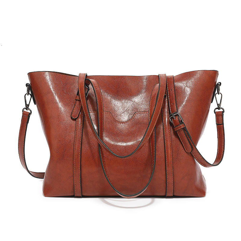Designer's new fashionable soft leather casual women's handbag, single shoulder sloping body, capacity bucket, large bag, fashionable bag