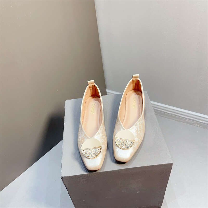Chinese National Style Korean Version Spring And Autumn New French Thick Heel Soft Sole Square Toe Shallow Mouth Low Order Shoes For Women