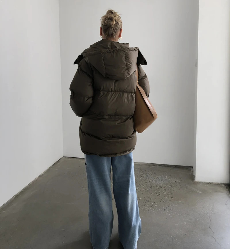 2024 Women Winter Jacket coat Stylish Thick Warm fluff Parka Female water proof outerware coat 241105