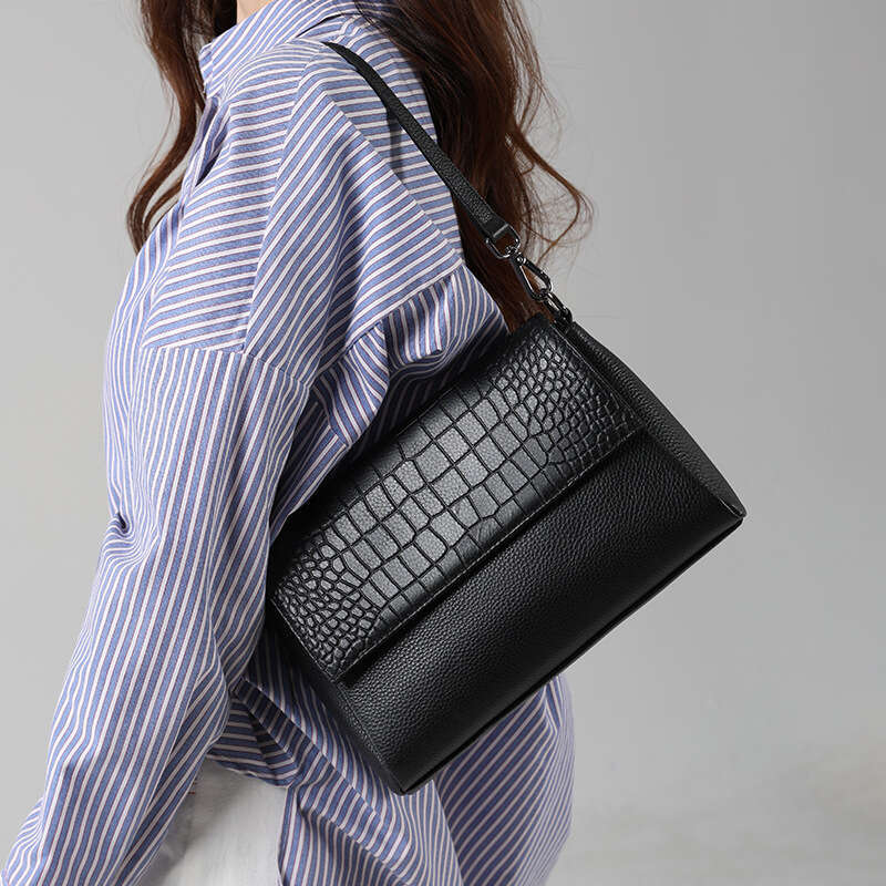 womens Genuine leather handbag 2024 autumn winter new item, crocodile pattern single shoulder underarm bag, high-end and large capacity women's c