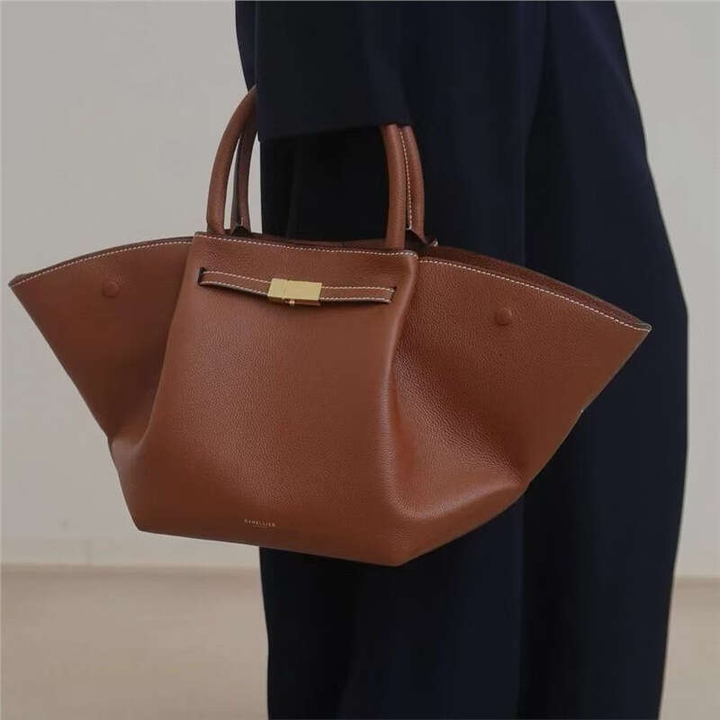 Bag 2024 Designer Wing European And American Niche Single Shoulder Hand-Held Tote, Versatile, Large Capacity, New York Bag, Fashion 4 ,