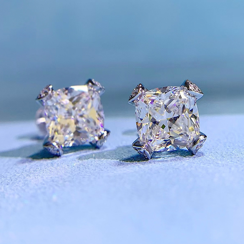 Sparkling Gorgeous Stud Earrings Luxury Jewelry Real 100% 925 Sterling Silver Cushion Shape White Moissanite Diamond Women Wedding Earring Christmas g