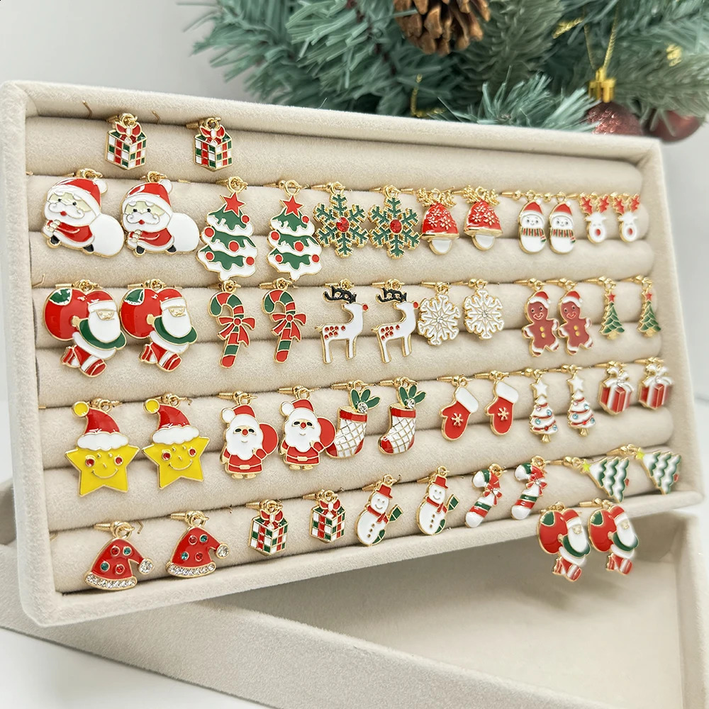 50PCS10PCS Christmas Theme Earrings Vintage Metal Santa for ning Women Fashion Gifts 241105