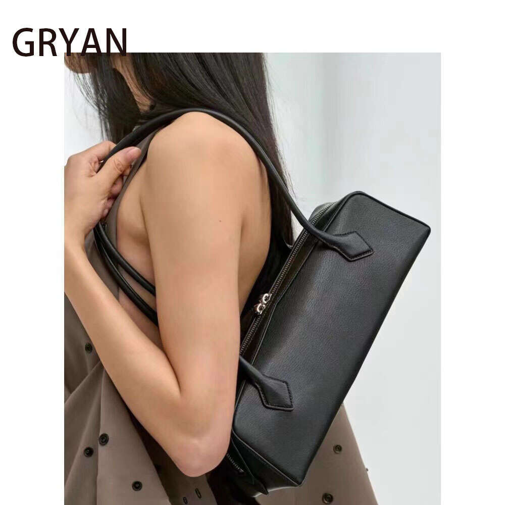 Advanced Sense Retro Ladies Shoulder Bags Trend 2024 Light Hot Sale Women Bolsas Femininas Genuine Leather Baguette Bag
