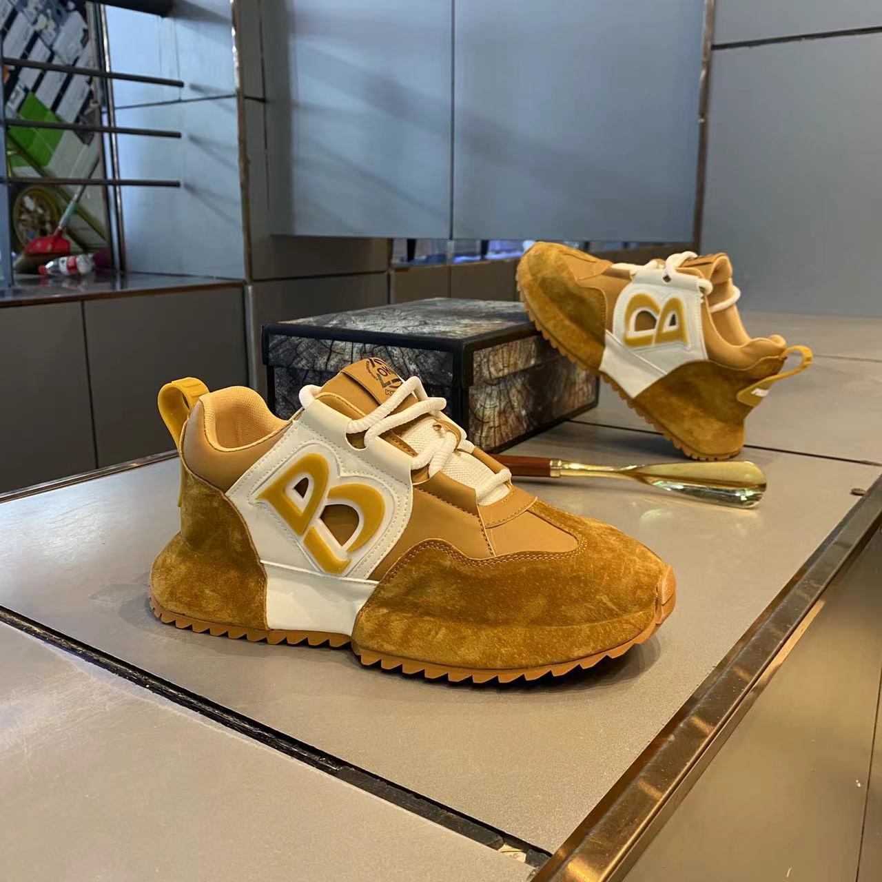Autumn Winter New High-end Comfortable Lightweight Versatile Casual Shoes.