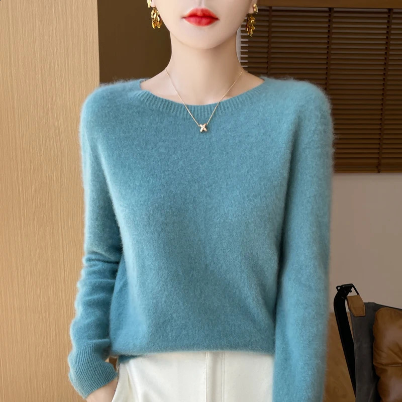 100% Merino solid color sweater ladies autumn and winter solid color O-neck long sleeve warm fashion loose knit sweater 241105