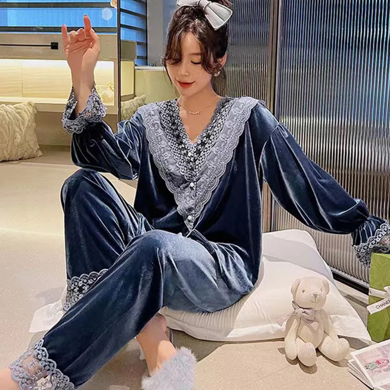 Golden Velvet Pajamas Women Thin Section Long-sleeved Lace Printed Pajamas For Womens Spring And Autumn Sweet Homewear Pajamas 241105