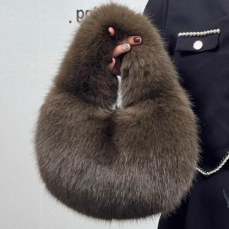 Winter Casual Furry Shoulder Bags for Women Solid Color Soft Plush Ladies Clutch Purse Handbags Lightweight Female Hobos Bag 241104
